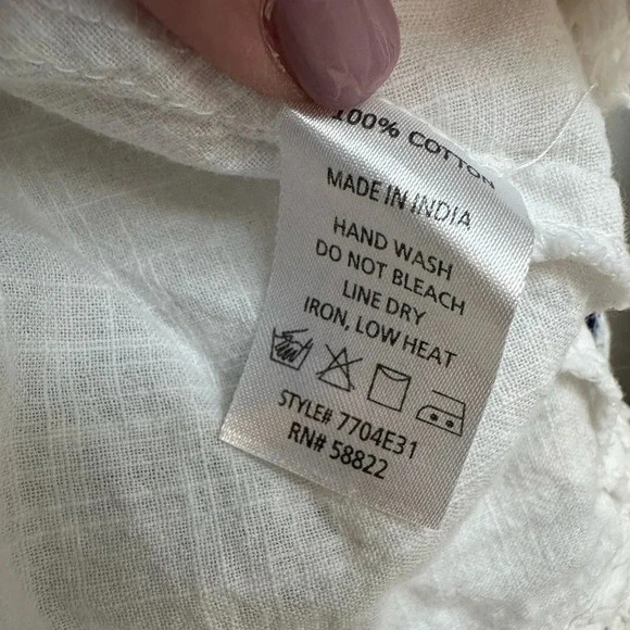 MAX STUDIO | White w/ Blue Floral Embroidered Bohemian Cotton Top Size S - Picture 15 of 16